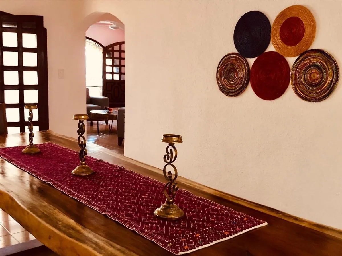 Villa Bugambilia Colonial Charm With Spacious Design And Private Pool Five Minutes From Downtown Mérida Μεξικό